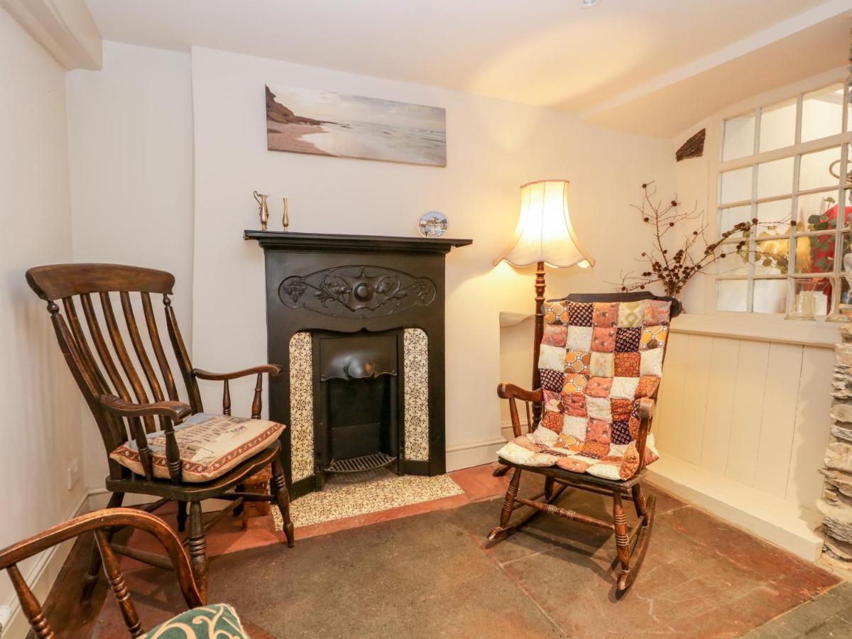 Bridge End Cottage ウルバーストン エクステリア 写真